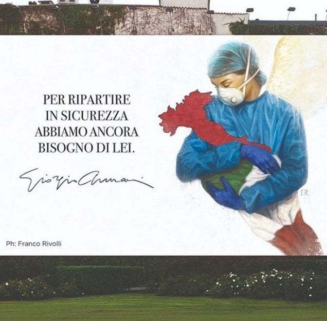 Il murale a Milano dedicato al personale sanitario e il messaggio di Armani per la ripartenza dell'Italia