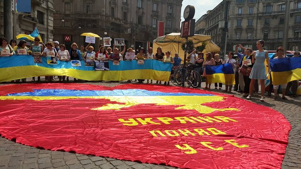 protesta ucraina putin milano