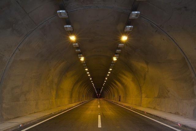 tunnel autostrada pixabay
