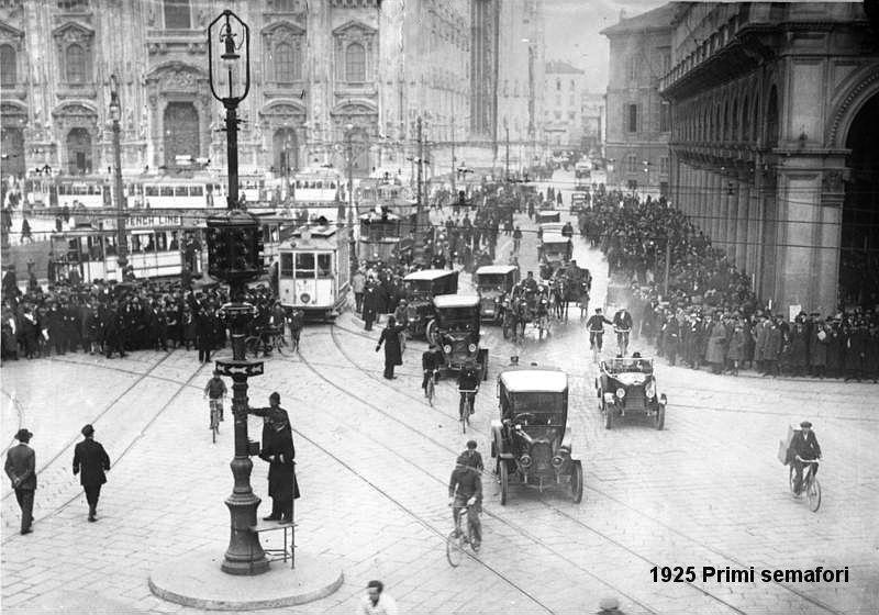 1925 primi semafori milano duomo