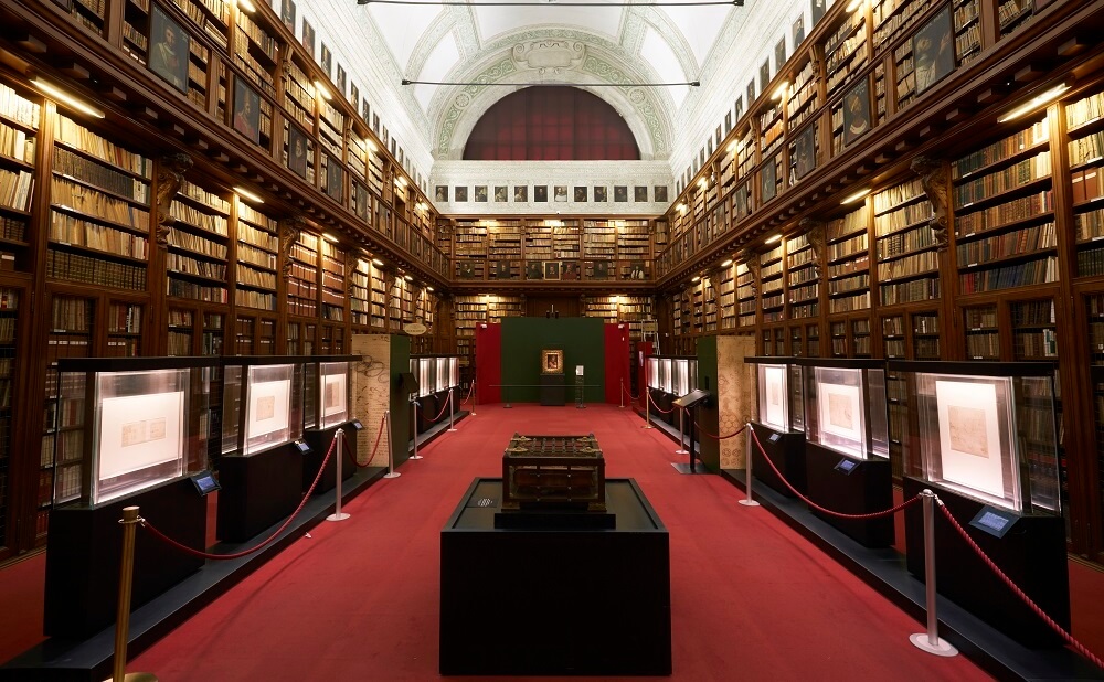 biblioteca ambrosiana milano